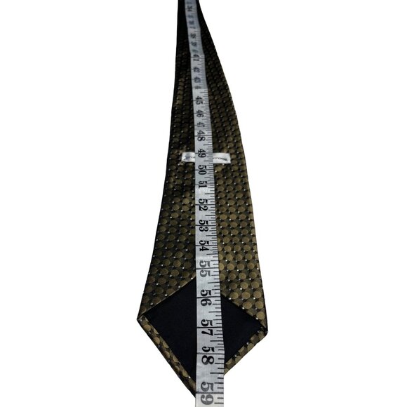 Croft &‎ Barrow 100% Silk Necktie Black and Gold Geometric Hand Made Classic Tie - Picture 3 of 8